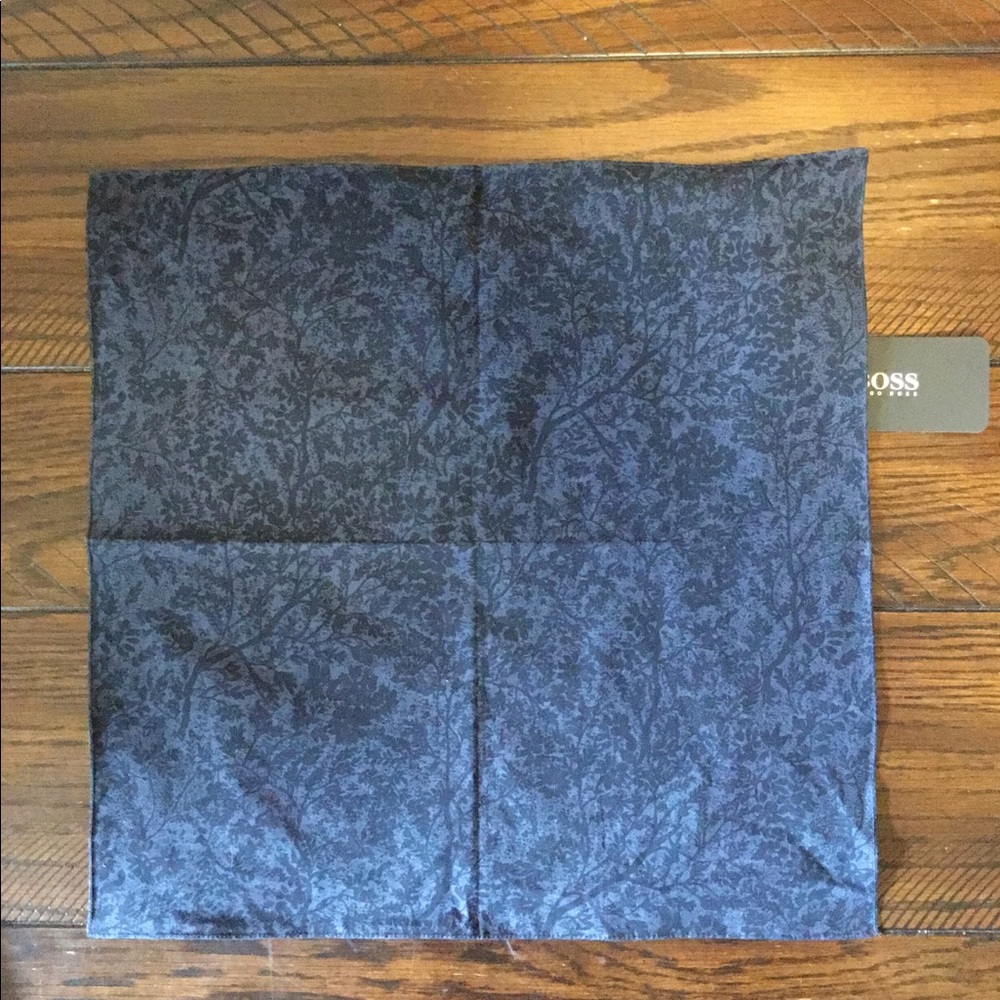 NWT Hugo Boss Men’s Pocket Handkerchief
